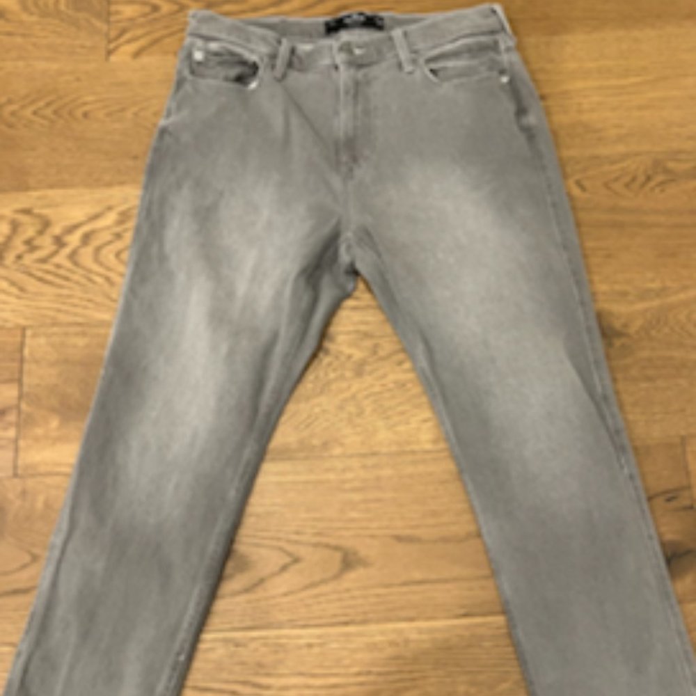 Unworn Hollister Gray Wash Jeans
